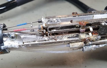 photo connecteur de sondes Olympus avant réparation