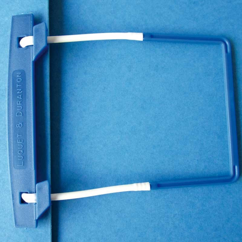 Clips reliures plastiques