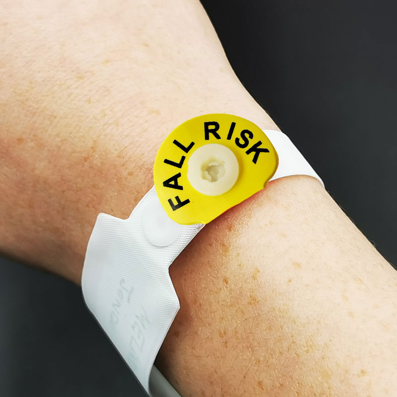 Clip pour bracelet patient alerte risque de chute