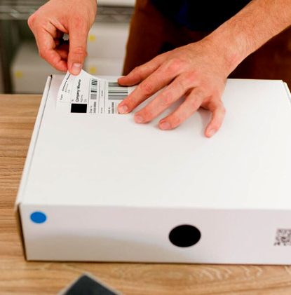 Les différentes colles pour étiquettes adhésives